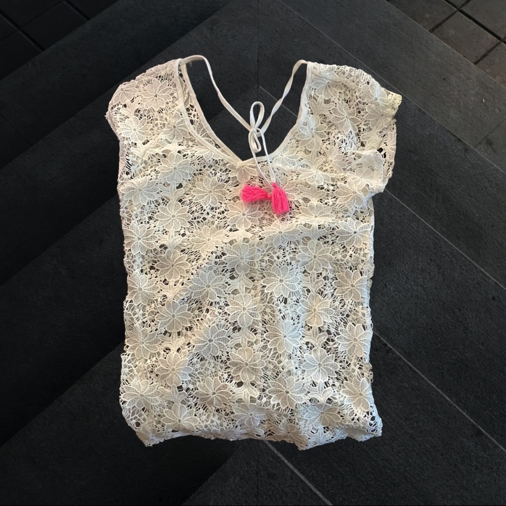 Bin 1C  White Xhilaration Sz. Small Swimsuit Cover